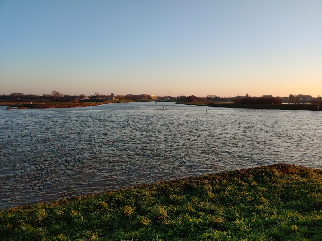 Aan de overkant van Vreeswijk ligt Vianen